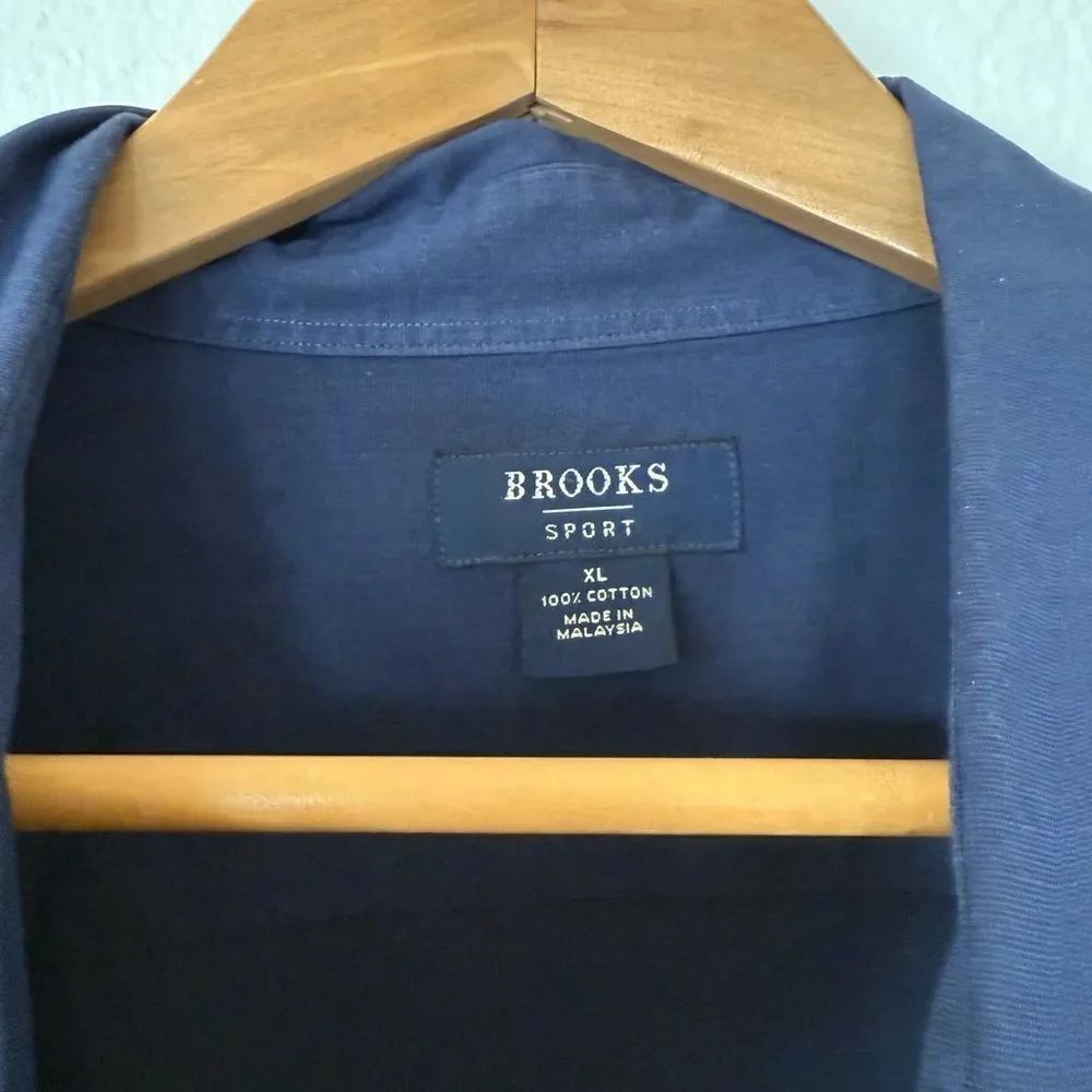 Men’s button up shirt bundle - Picture 3 of 9